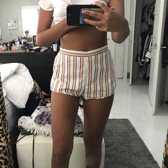 Comfy, colorful shorts from Forever 21 - Picture 2 of 4